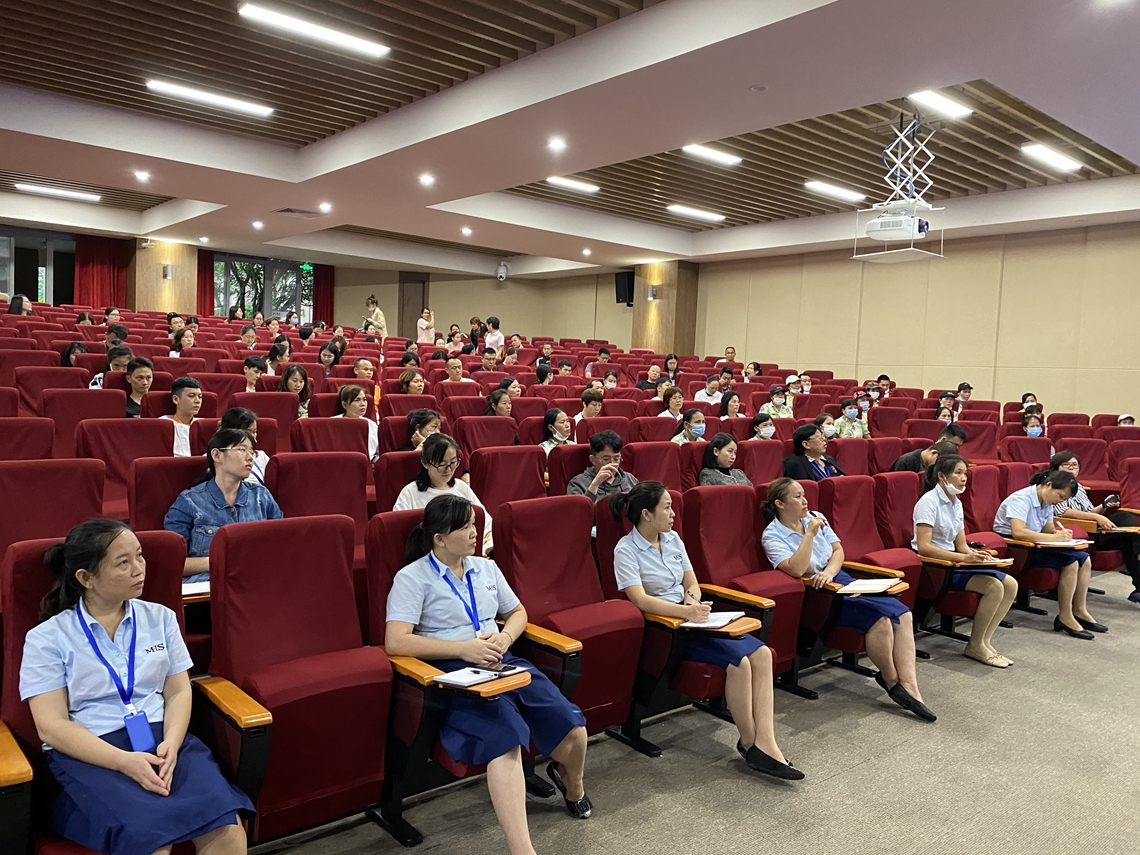 会场合影.jpg