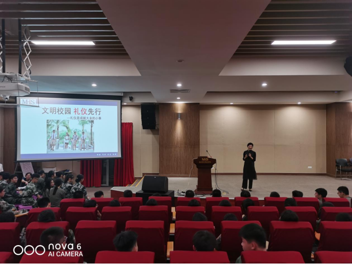 展英姿飒爽 亮青春风采1215.png