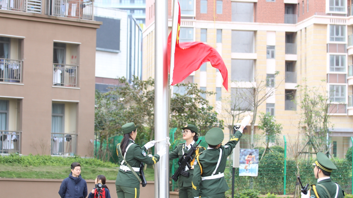 升旗仪式.JPG